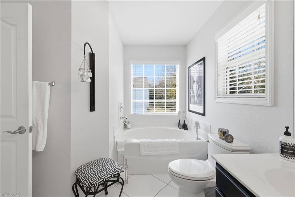 252 Brooks Landing Drive, Winston-Salem, NC 27106