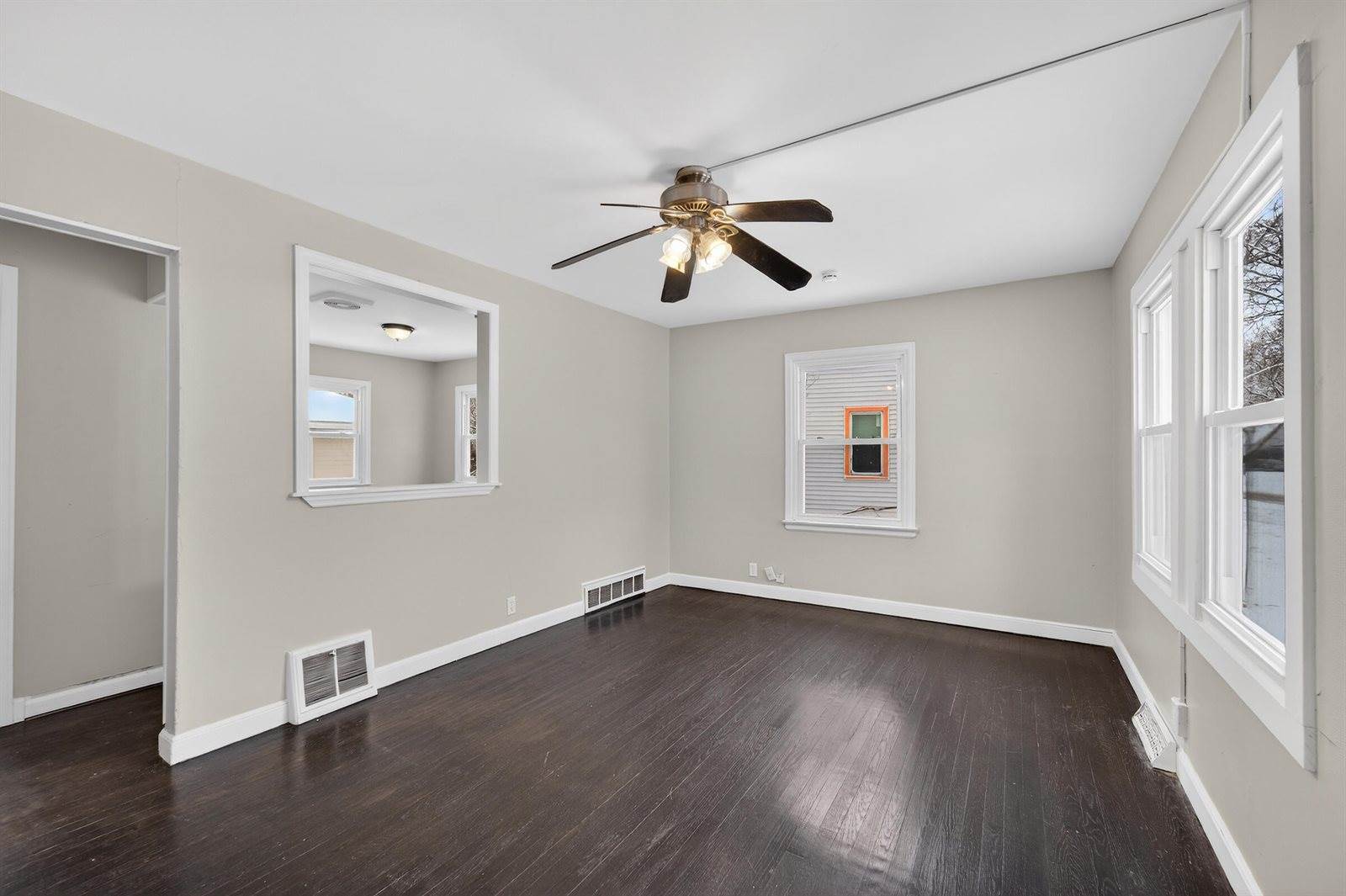 5620 West Thurston Ave, Milwaukee, WI 53218