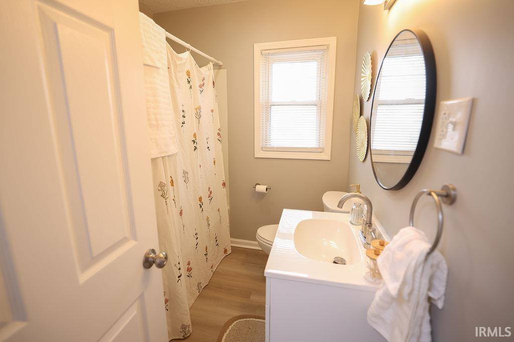 805 W Broadway Street, Alexandria, IN 46001