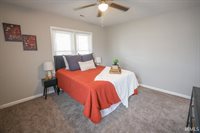 805 W Broadway Street, Alexandria, IN 46001