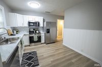 805 W Broadway Street, Alexandria, IN 46001