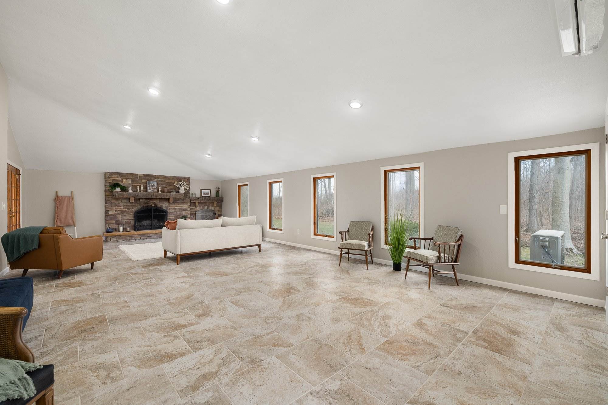 190 County Road 800, Polk, OH 44866