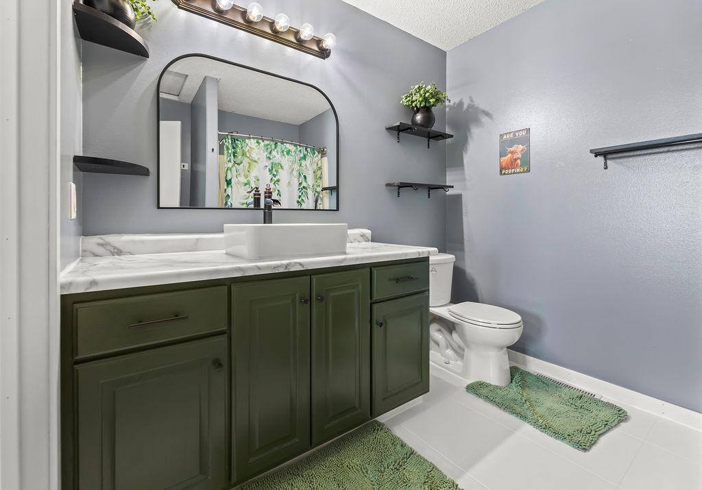 1101 39th Avenue South, Moorhead, MN 56560