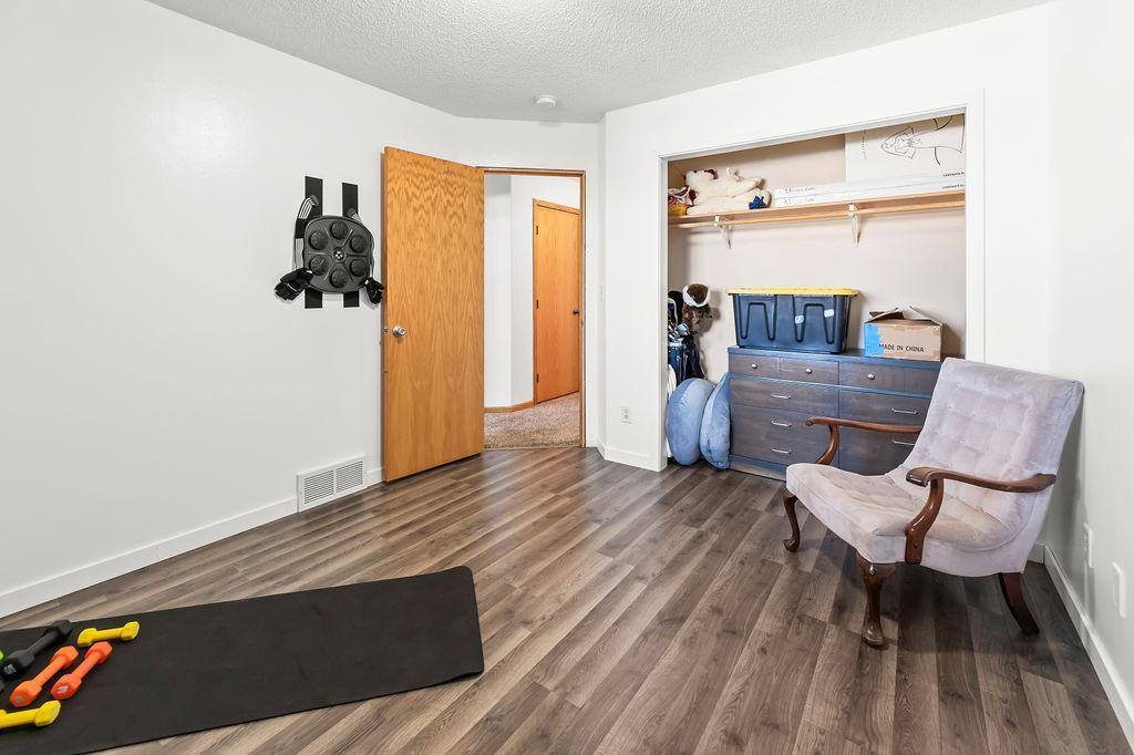 1101 39th Avenue South, Moorhead, MN 56560