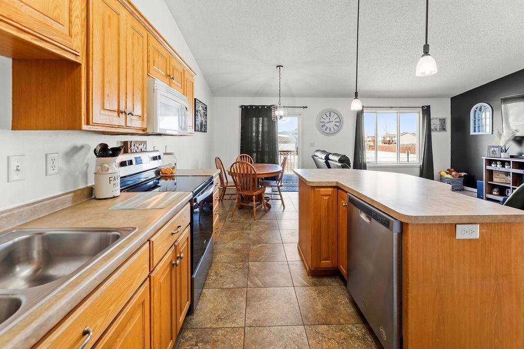 1101 39th Avenue South, Moorhead, MN 56560