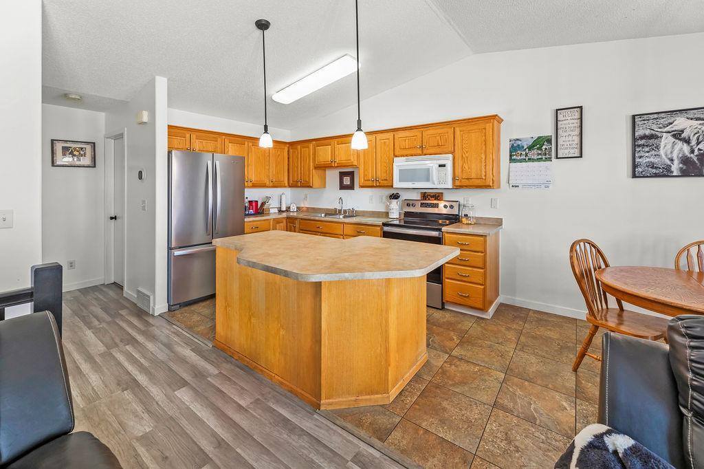 1101 39th Avenue South, Moorhead, MN 56560