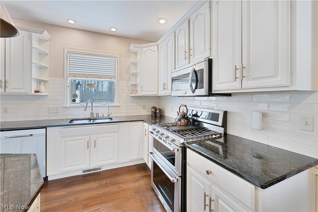 5315 Cloisters Drive, Canfield, OH 44406