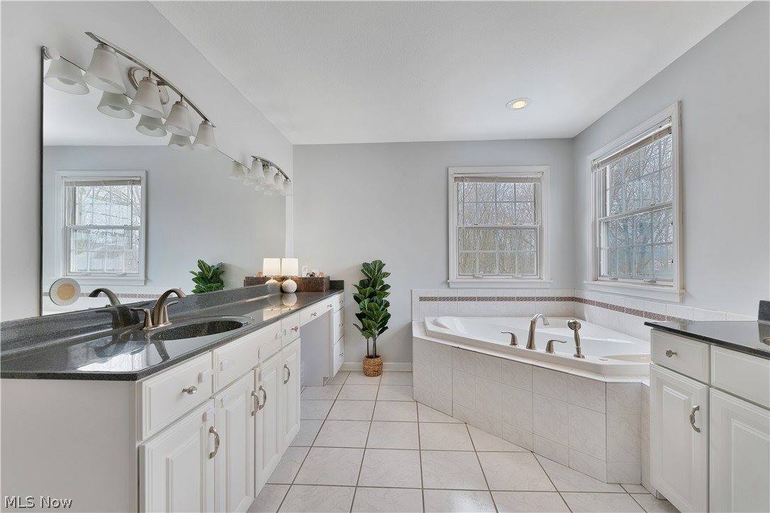 5315 Cloisters Drive, Canfield, OH 44406
