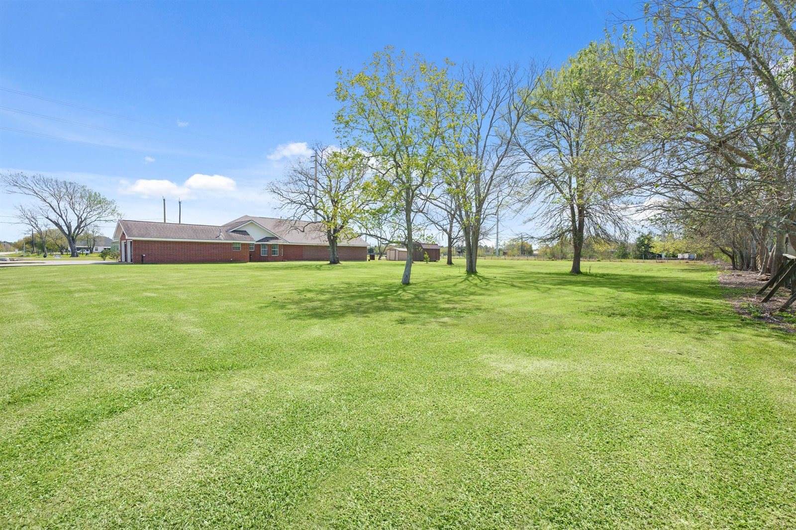 7803 Prairie Street, Hitchcock, TX 77563