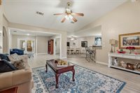 7803 Prairie Street, Hitchcock, TX 77563
