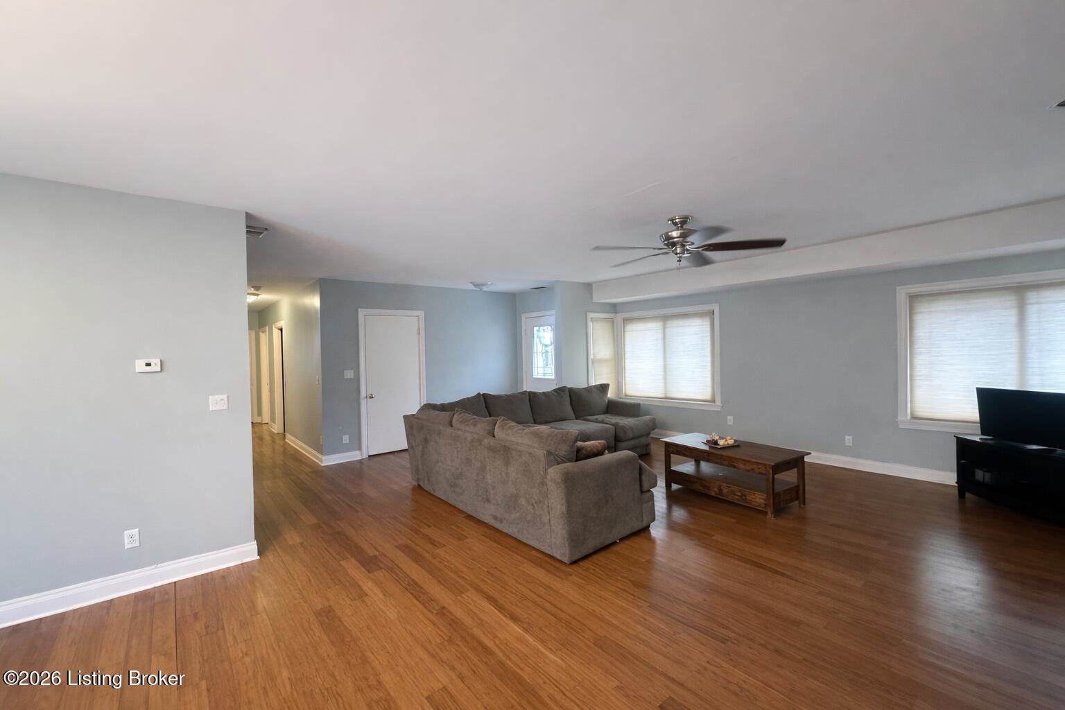 1920 Buechel Bank Rd, Louisville, KY 40218