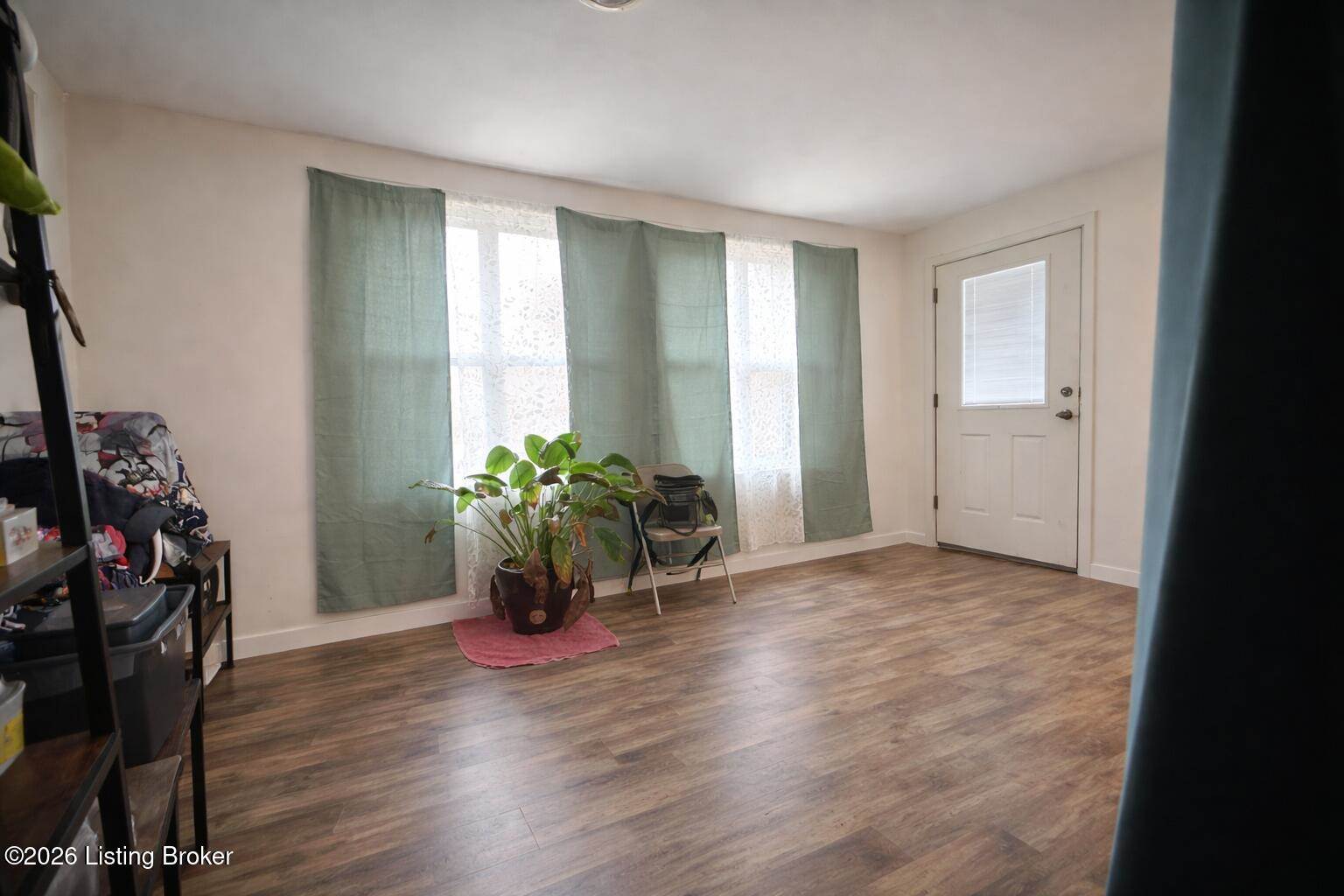 1920 Buechel Bank Rd, Louisville, KY 40218