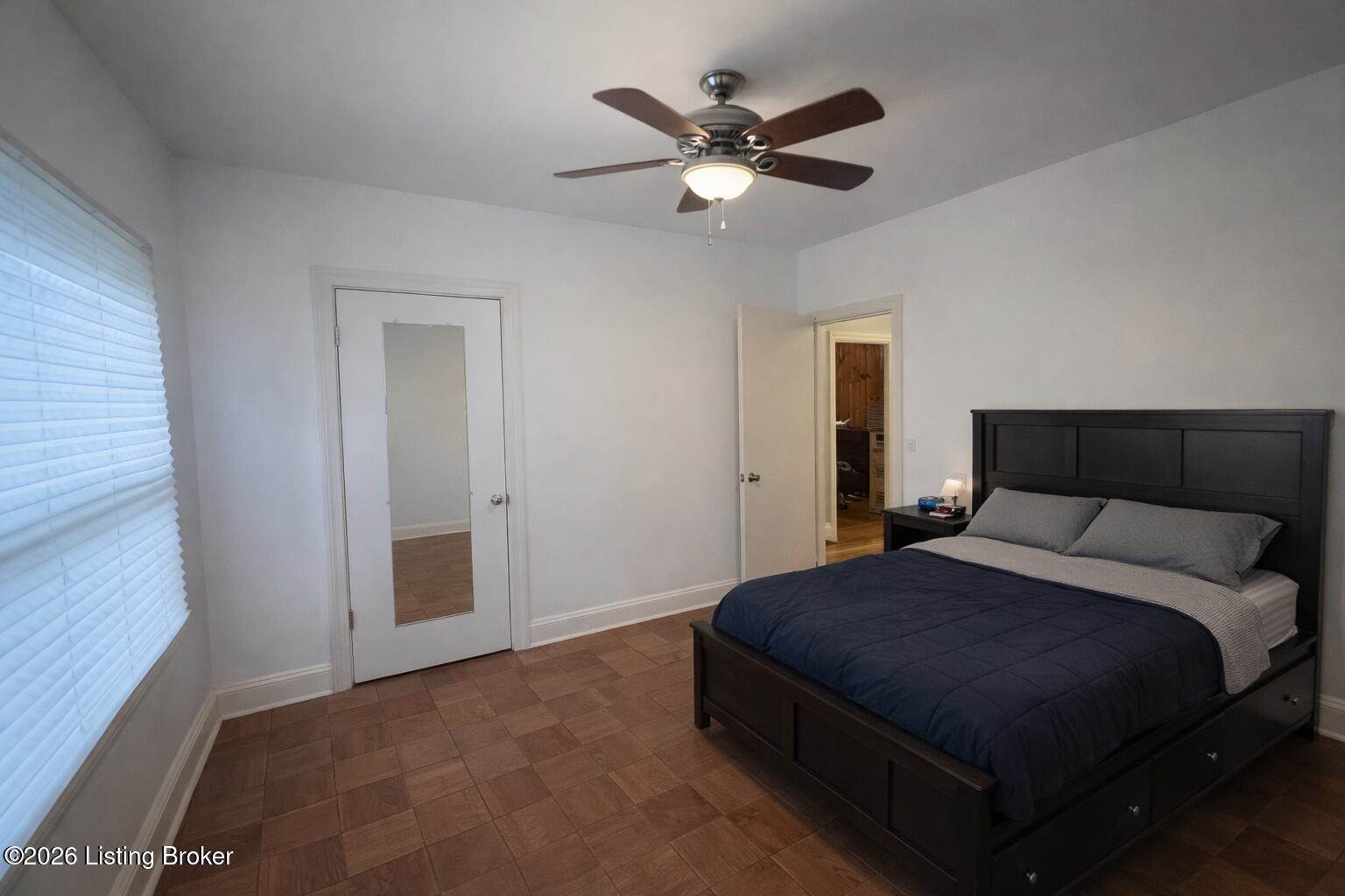 1920 Buechel Bank Rd, Louisville, KY 40218