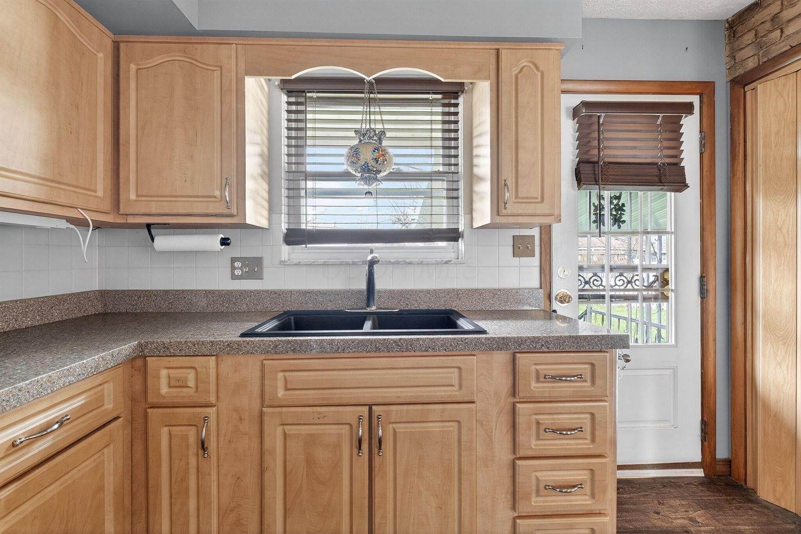 1253 Dutton Place, Columbus, OH 43227