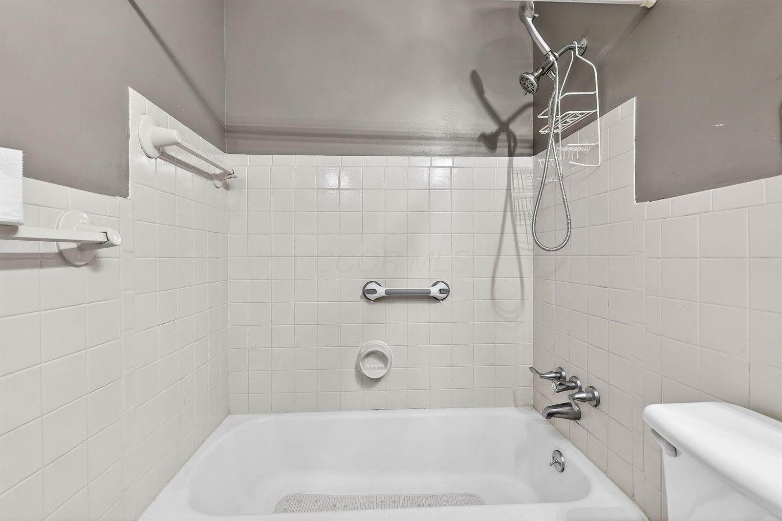 1253 Dutton Place, Columbus, OH 43227