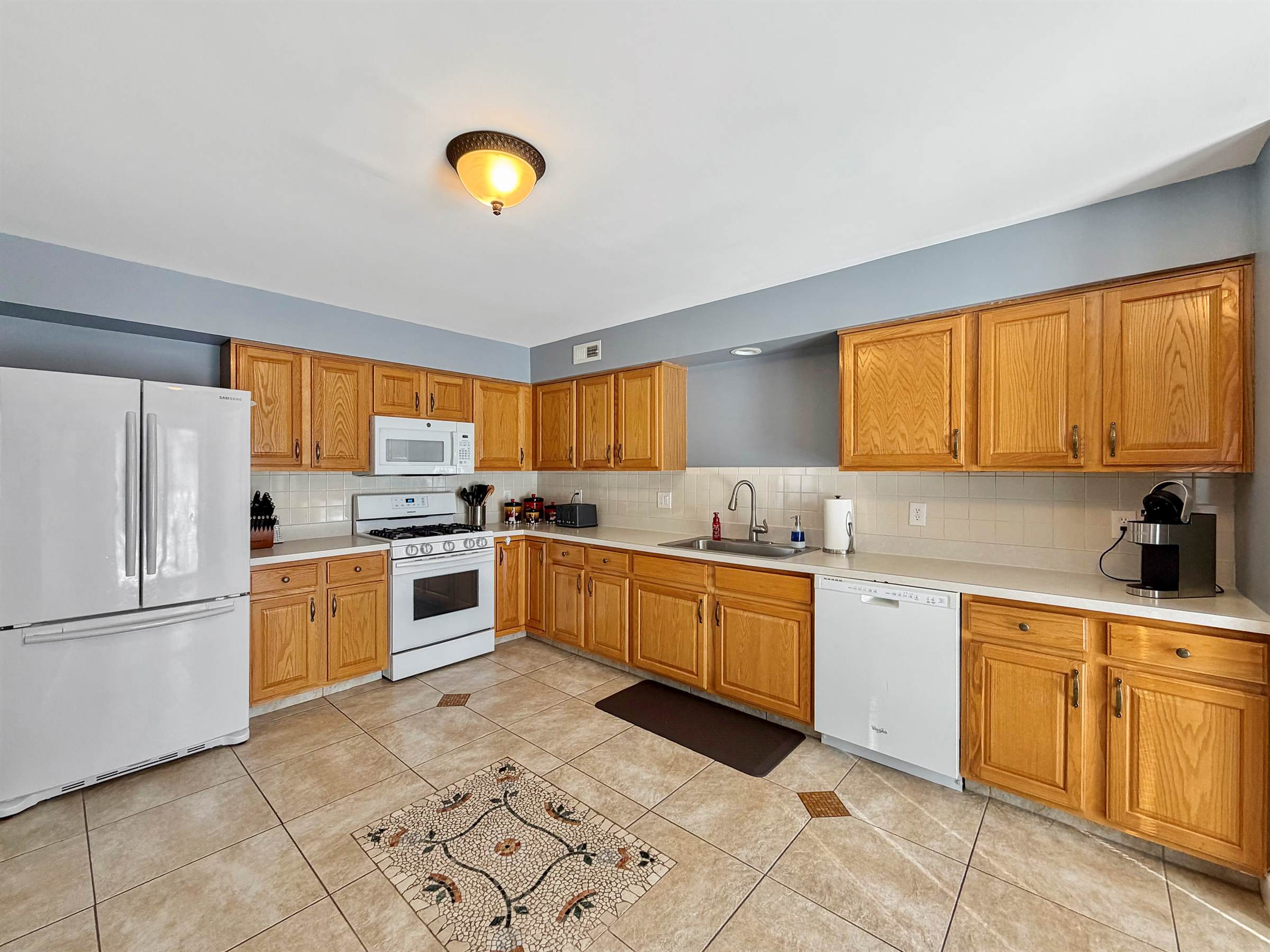 4407 Galloping Hill Ln, Toms River, NJ 08755