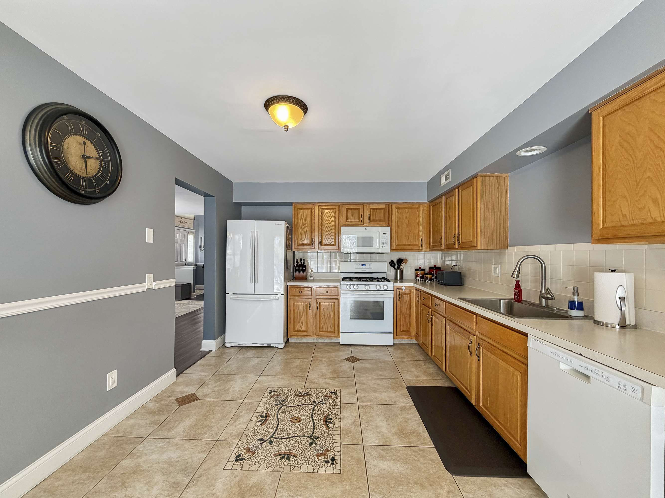 4407 Galloping Hill Ln, Toms River, NJ 08755