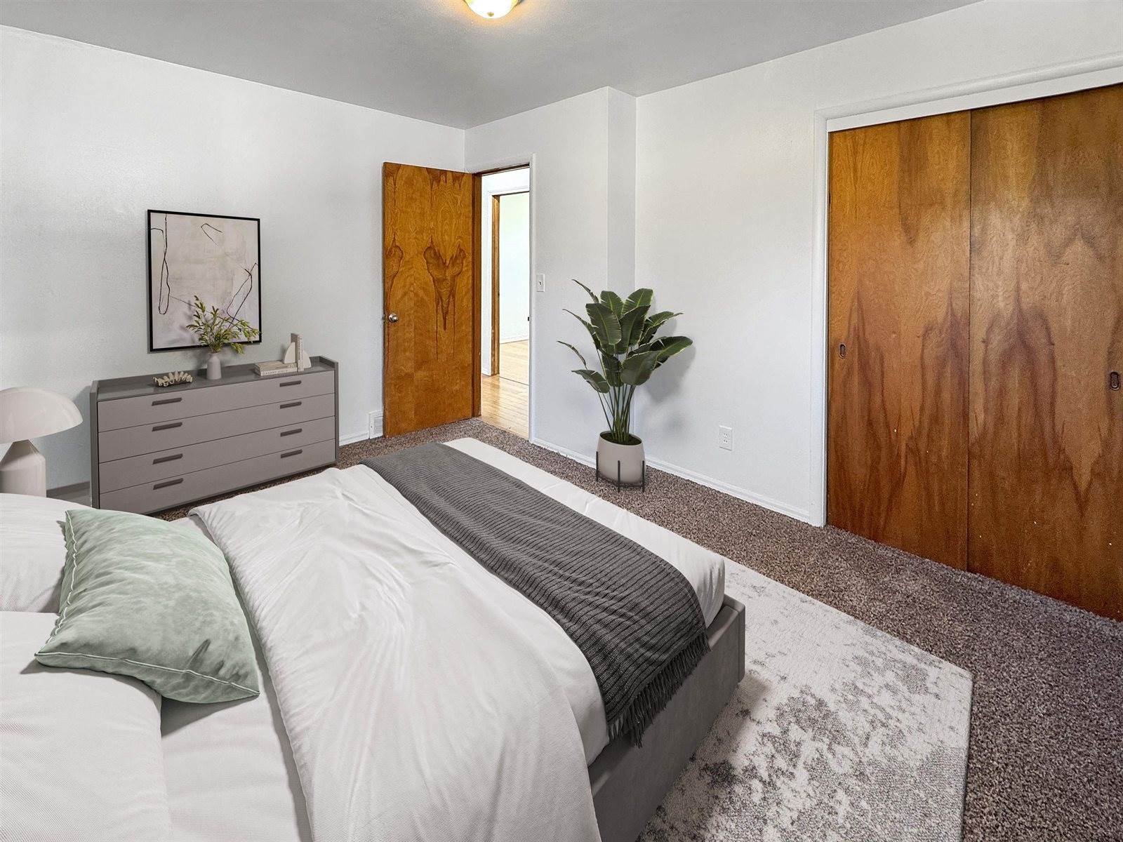 1205 4th St NE, Minot, ND 58703