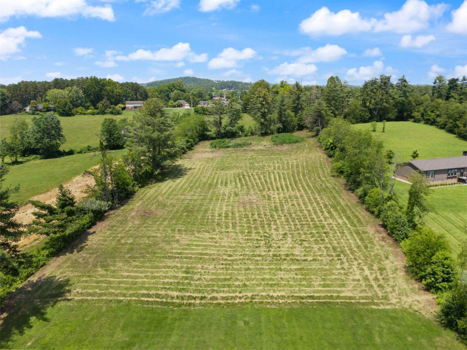 386 b Boggs Road, London, KY 40744