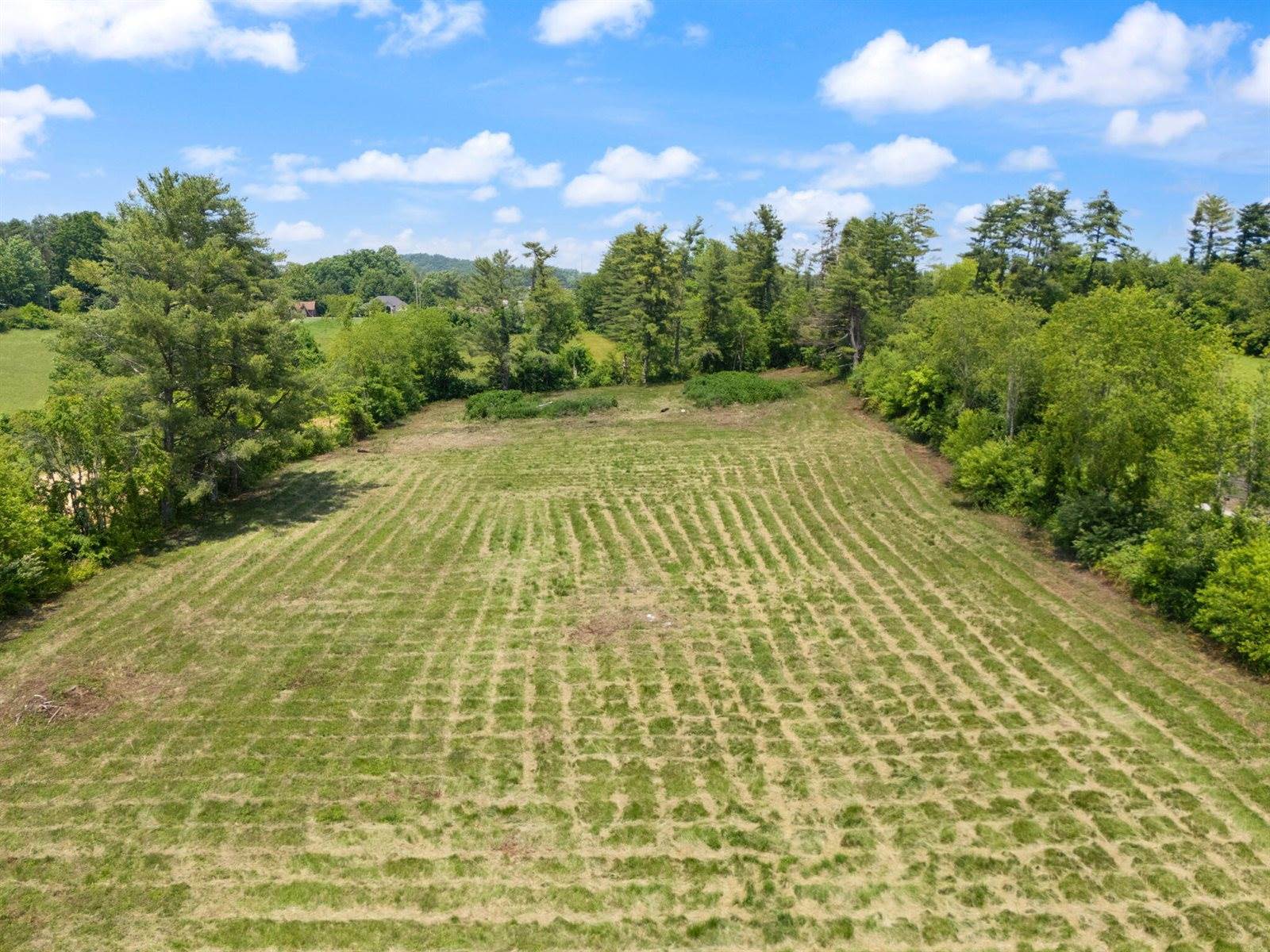 386 b Boggs Road, London, KY 40744