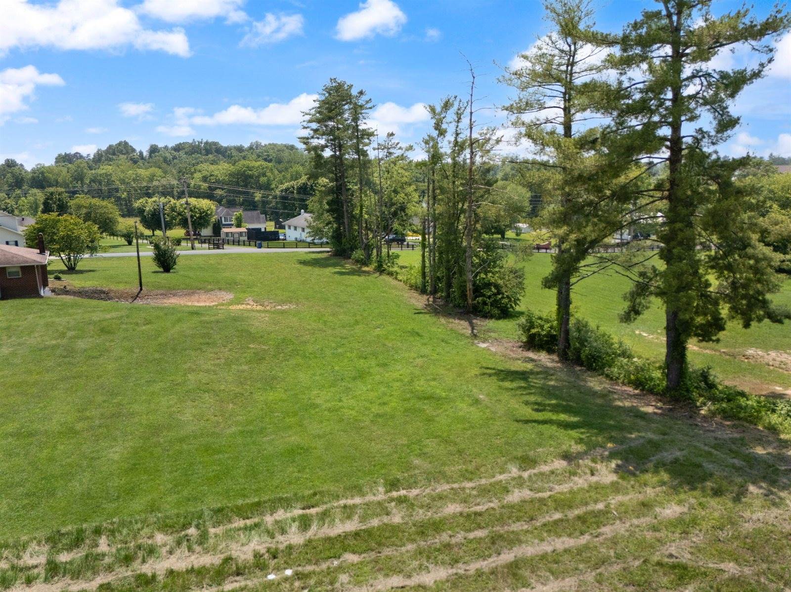 386 b Boggs Road, London, KY 40744