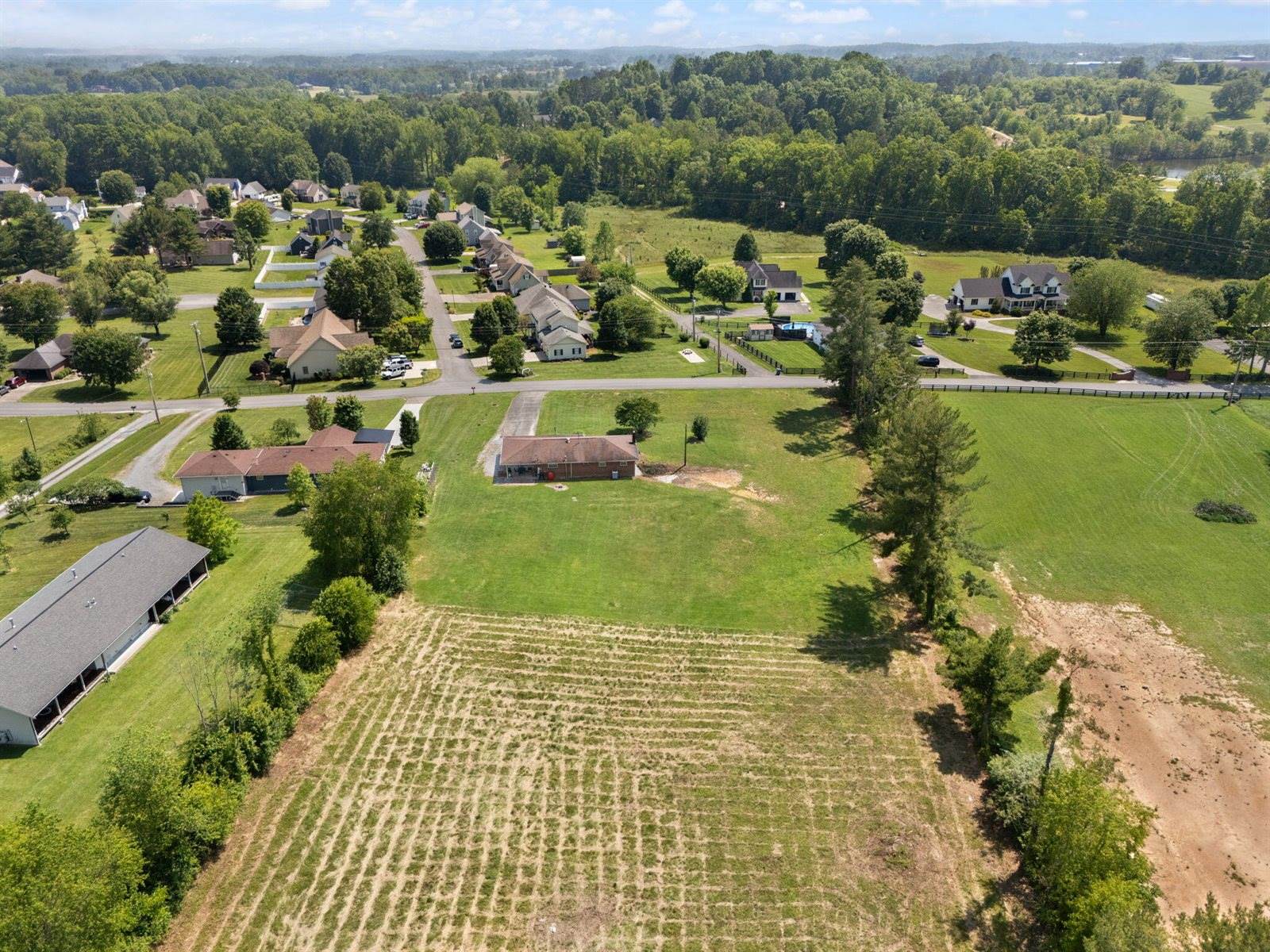 386 b Boggs Road, London, KY 40744