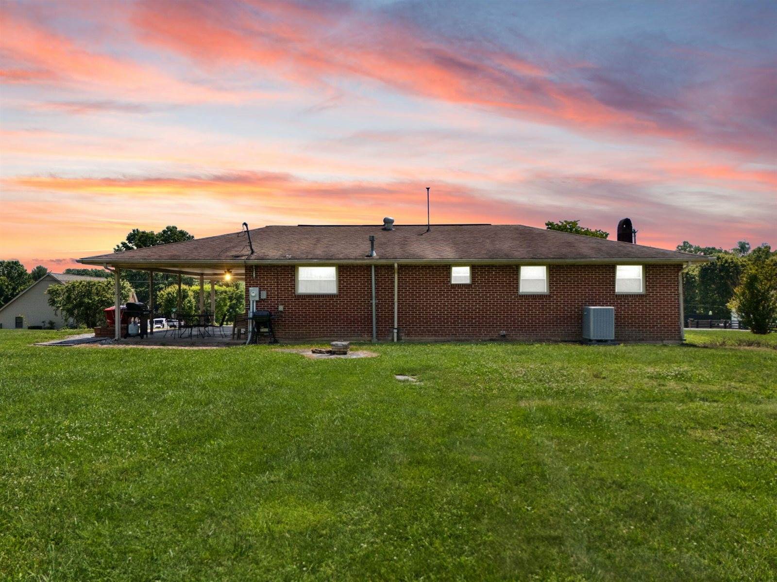 386 b Boggs Road, London, KY 40744