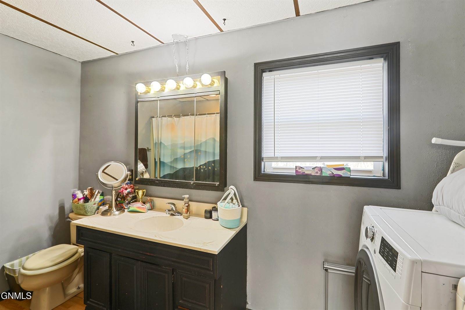 1019 7th Avenue West, Williston, ND 58801