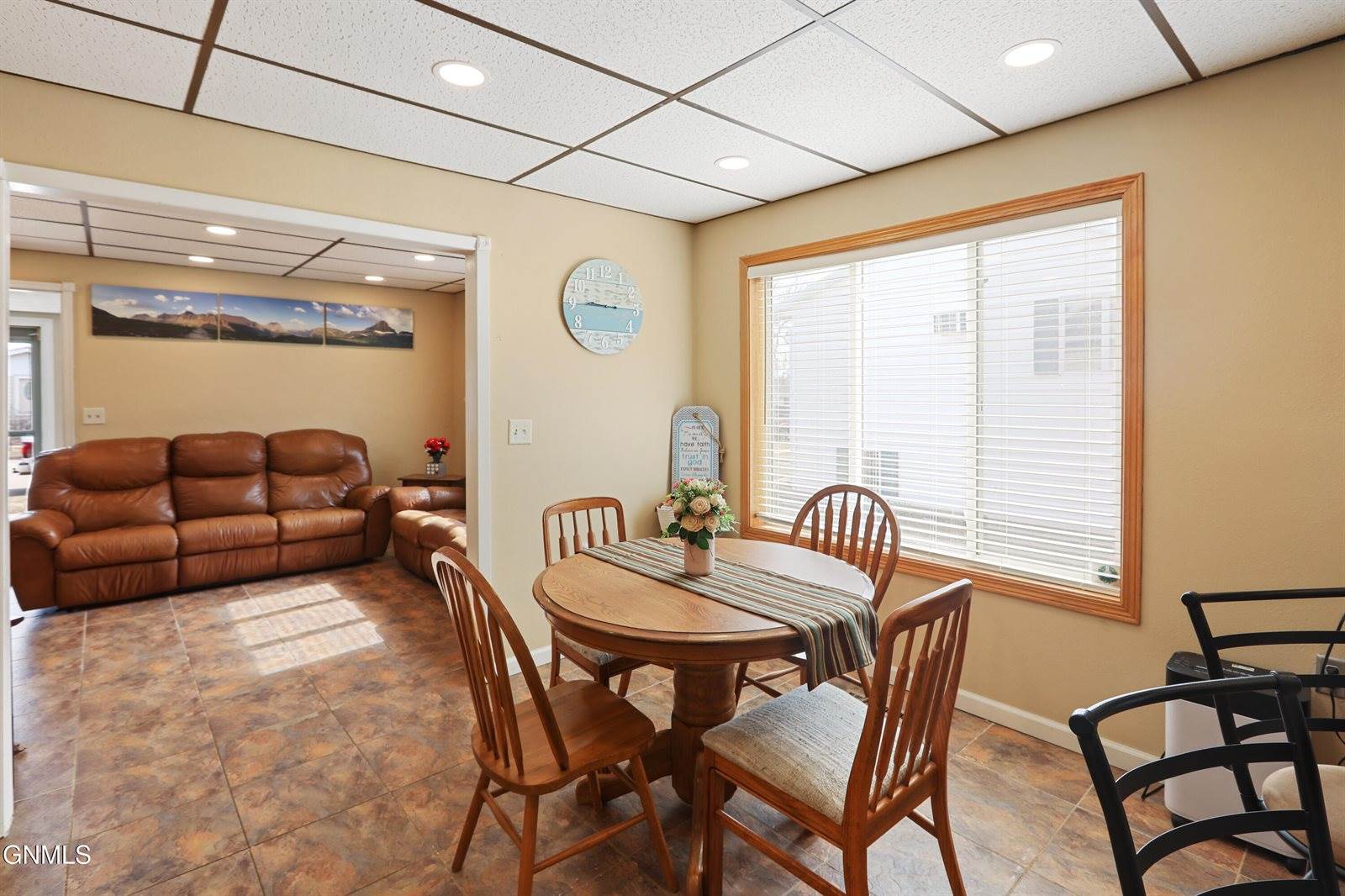 1019 7th Avenue West, Williston, ND 58801