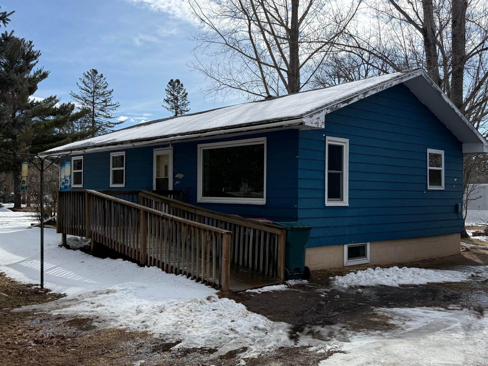 64 Cedar Street East, Motley, MN 56466