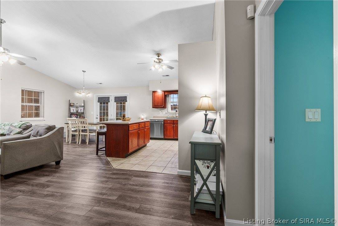 2212 Honeysuckle Way, Sellersburg, IN 47172