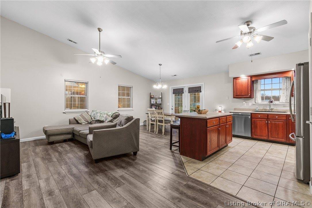 2212 Honeysuckle Way, Sellersburg, IN 47172