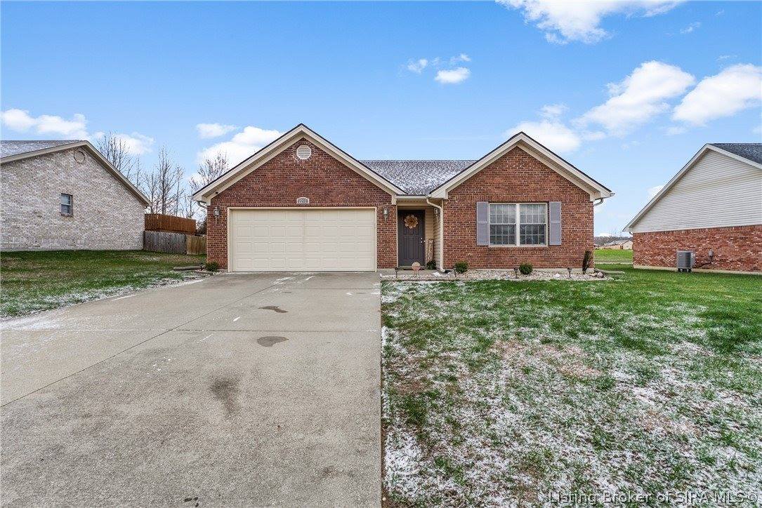 2212 Honeysuckle Way, Sellersburg, IN 47172