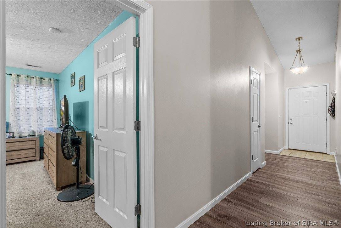 2212 Honeysuckle Way, Sellersburg, IN 47172
