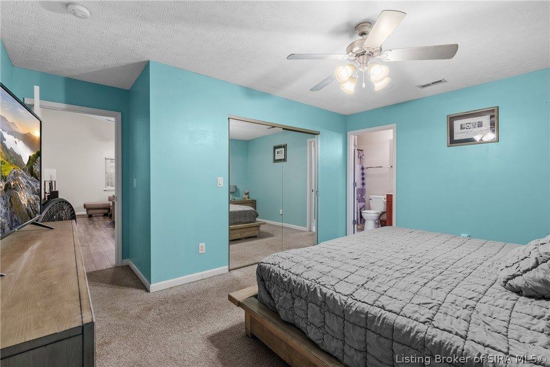 2212 Honeysuckle Way, Sellersburg, IN 47172