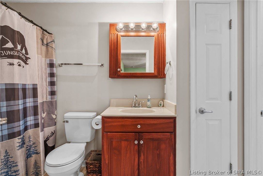 2212 Honeysuckle Way, Sellersburg, IN 47172