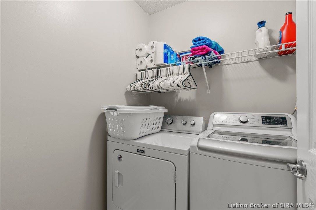 2212 Honeysuckle Way, Sellersburg, IN 47172