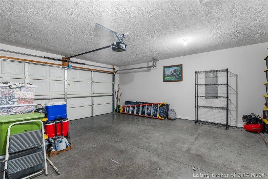2212 Honeysuckle Way, Sellersburg, IN 47172