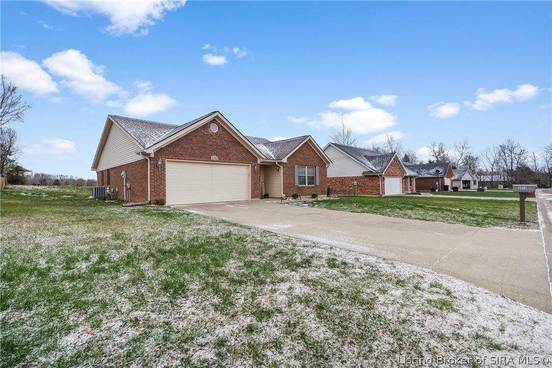 2212 Honeysuckle Way, Sellersburg, IN 47172