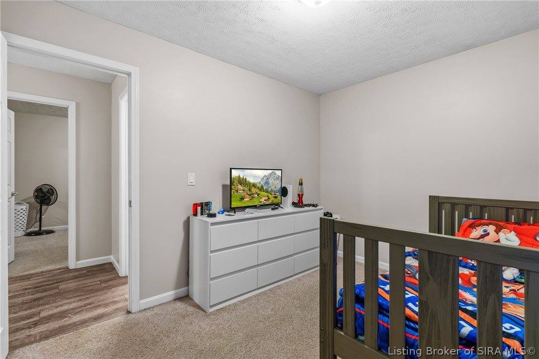 2212 Honeysuckle Way, Sellersburg, IN 47172