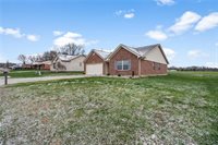 2212 Honeysuckle Way, Sellersburg, IN 47172