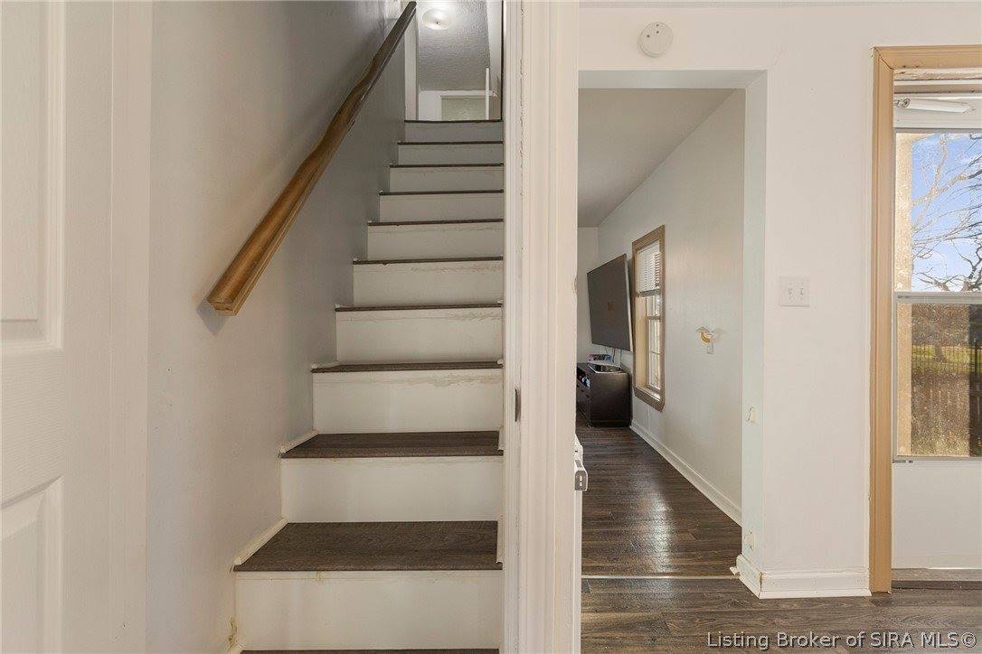 826 East 8th Street, New Albany, IN 47150