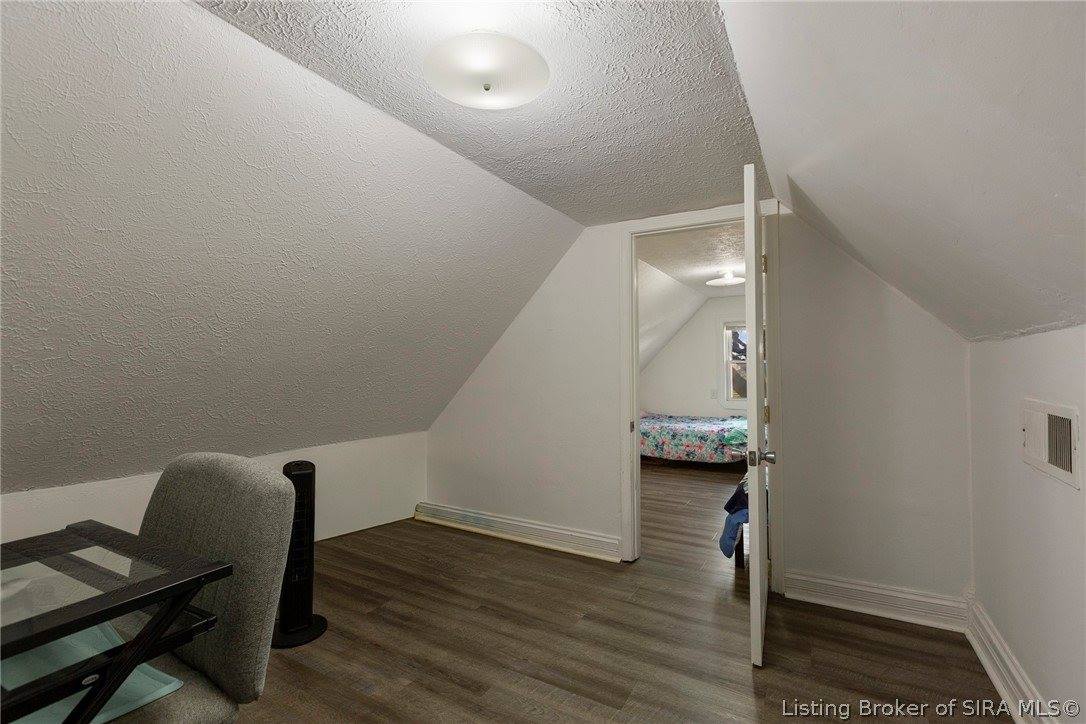 826 East 8th Street, New Albany, IN 47150