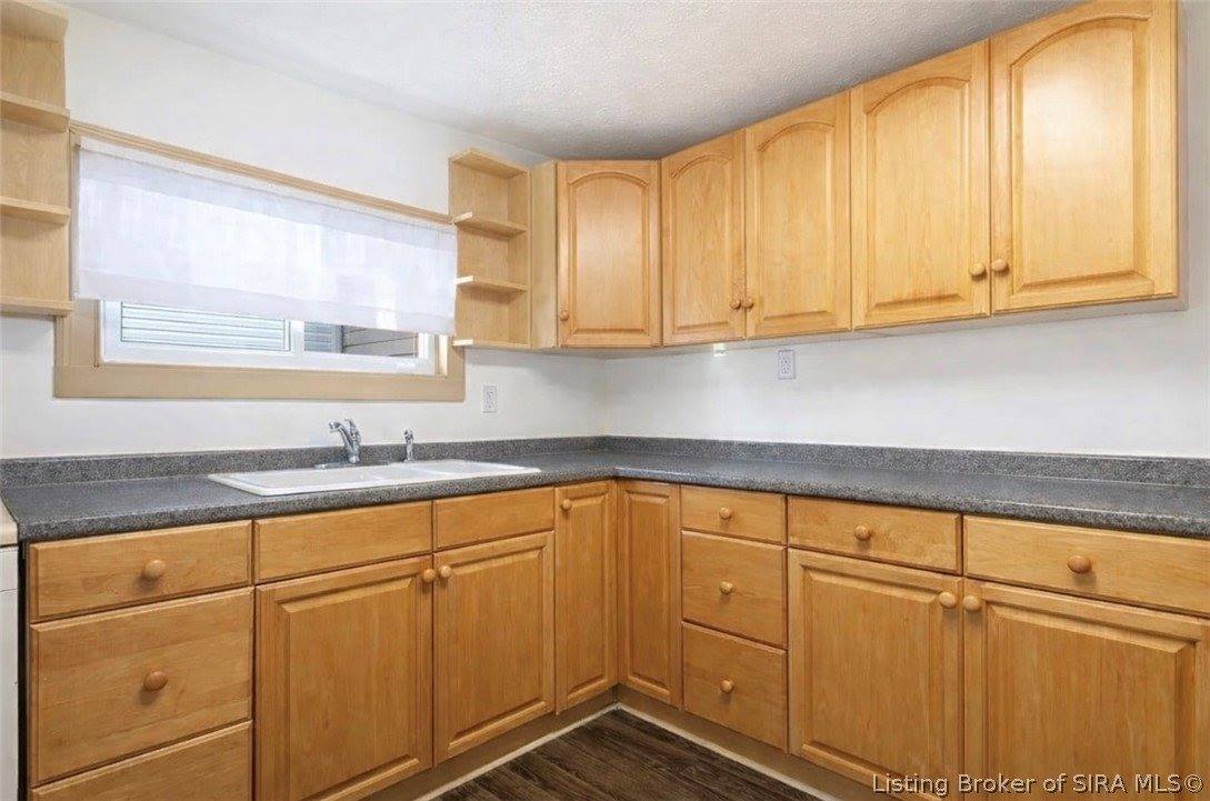 826 East 8th Street, New Albany, IN 47150