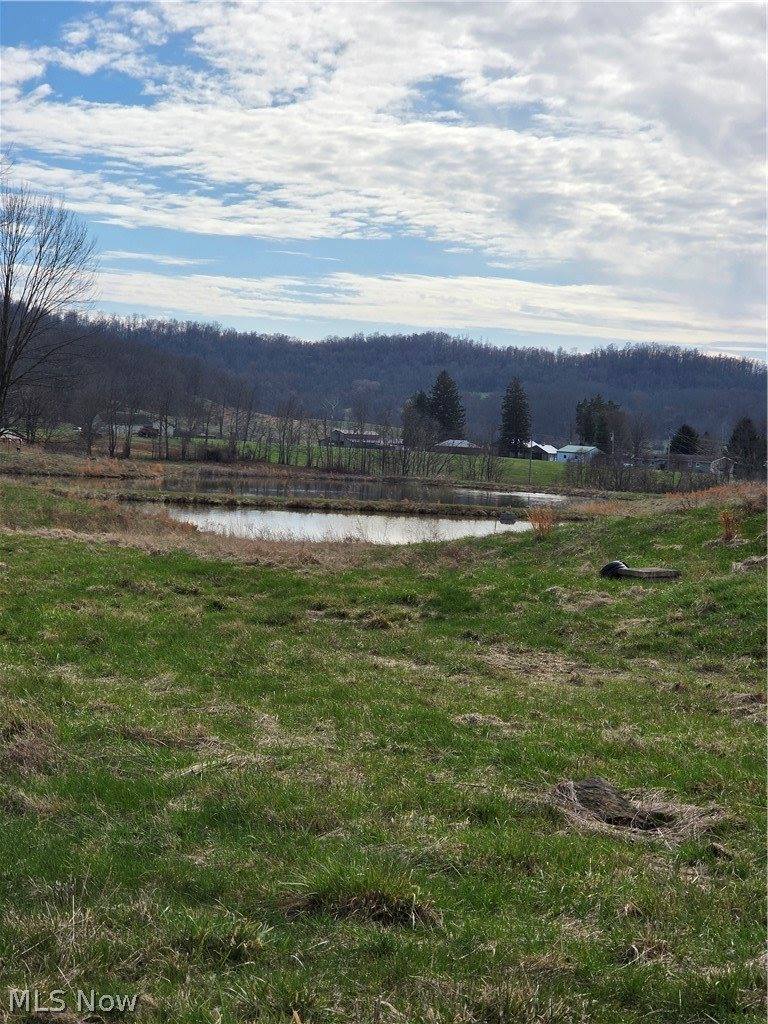 Iroquois Trail, Senecaville, OH 43780