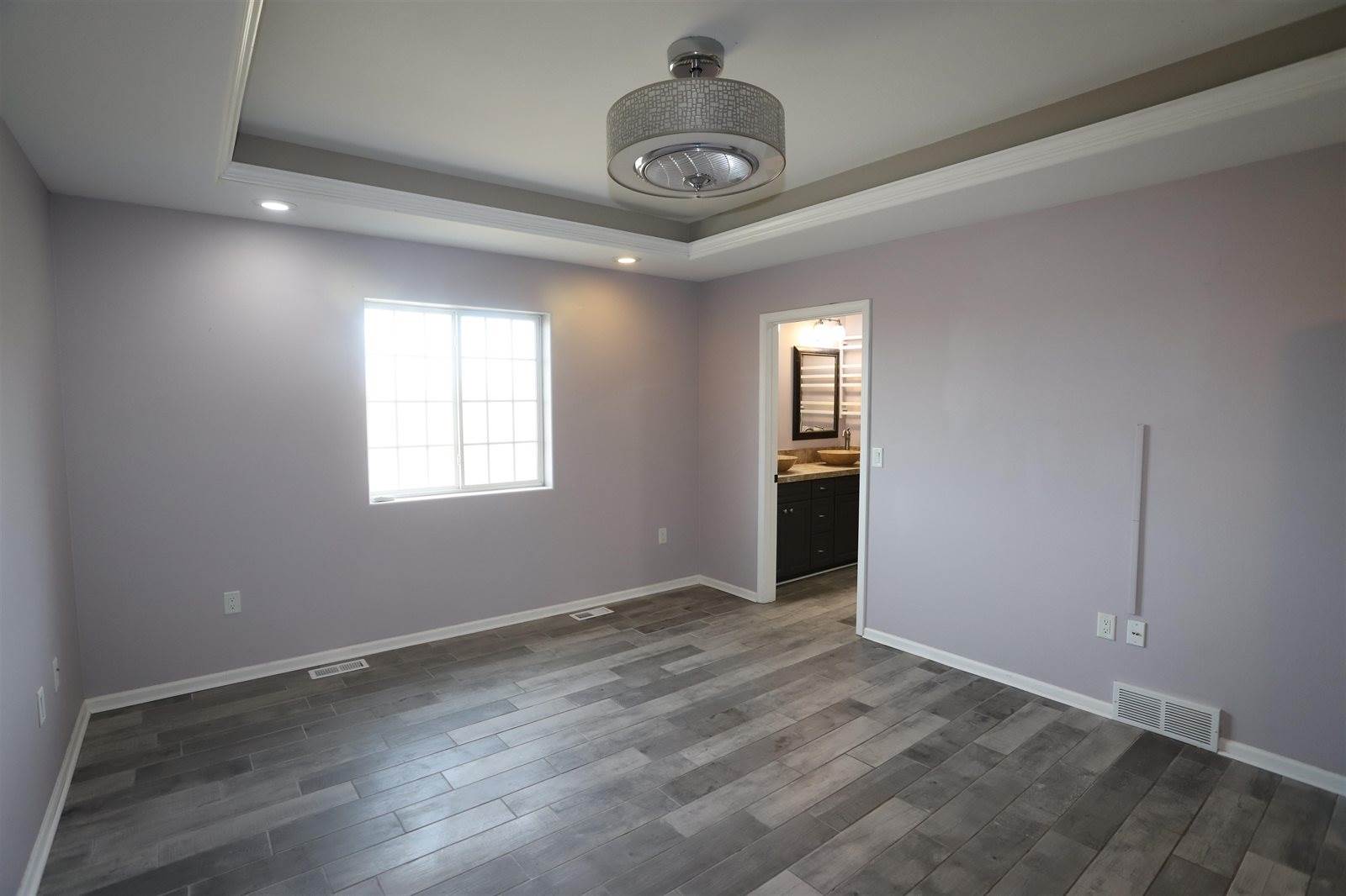 1700 Rivers Edge Drive SE, Minot, ND 58701