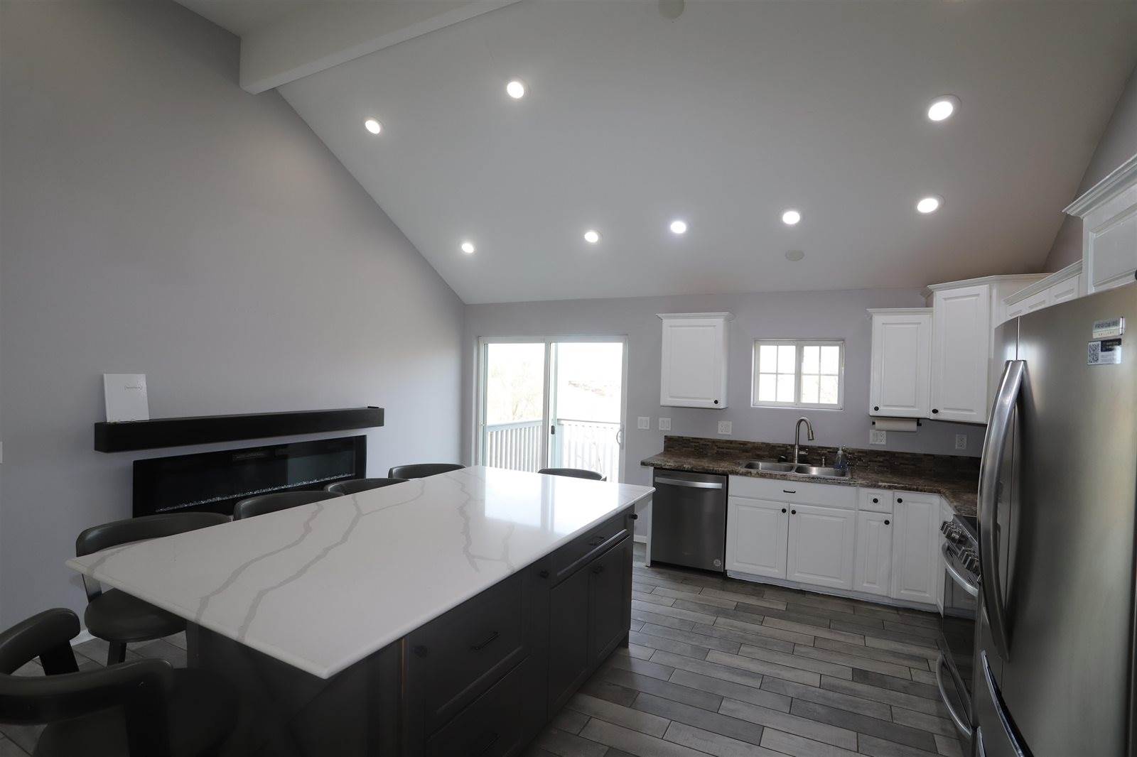 1700 Rivers Edge Drive SE, Minot, ND 58701