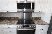 1700 Rivers Edge Drive SE, Minot, ND 58701