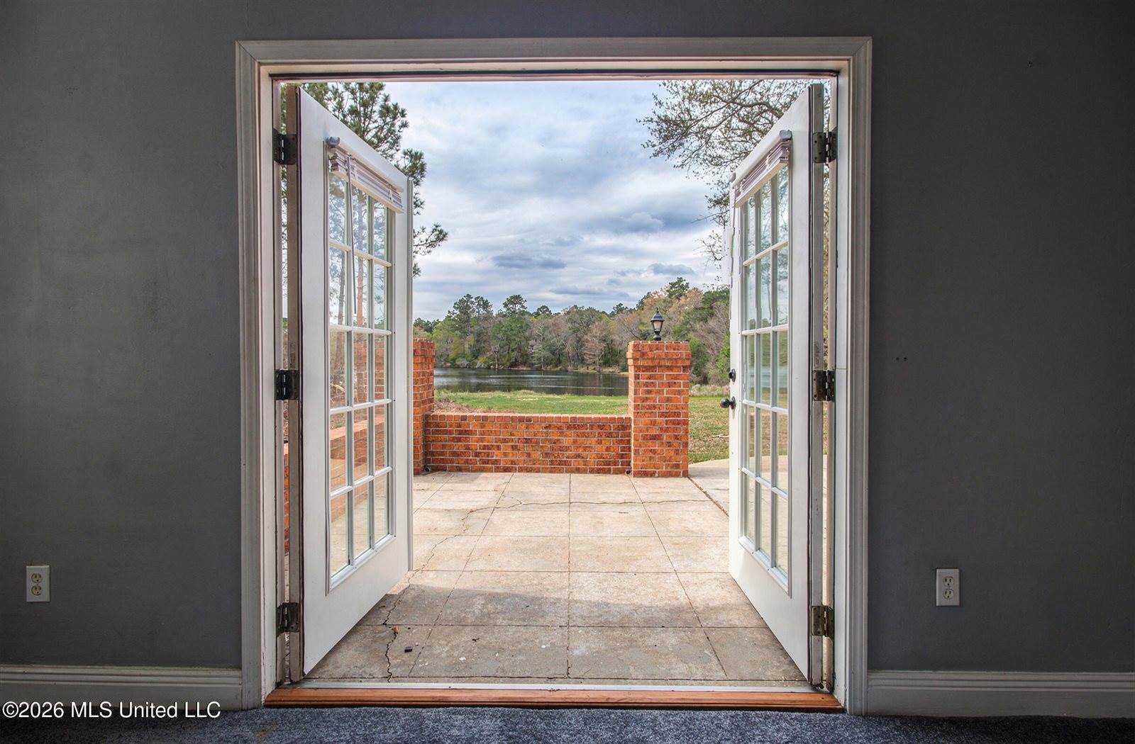 11912 Summerhaven Circle, Gulfport, MS 39503