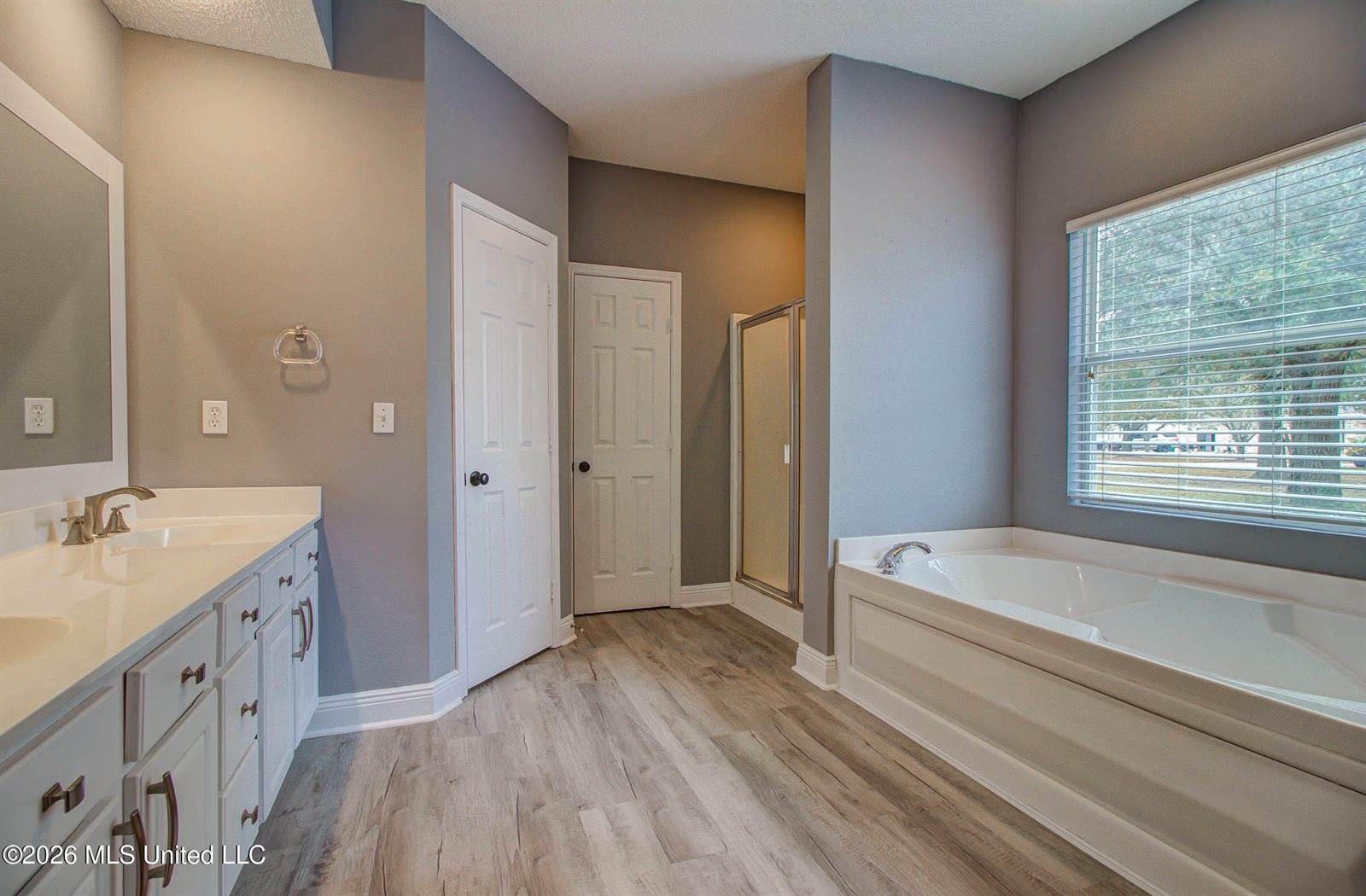 11912 Summerhaven Circle, Gulfport, MS 39503